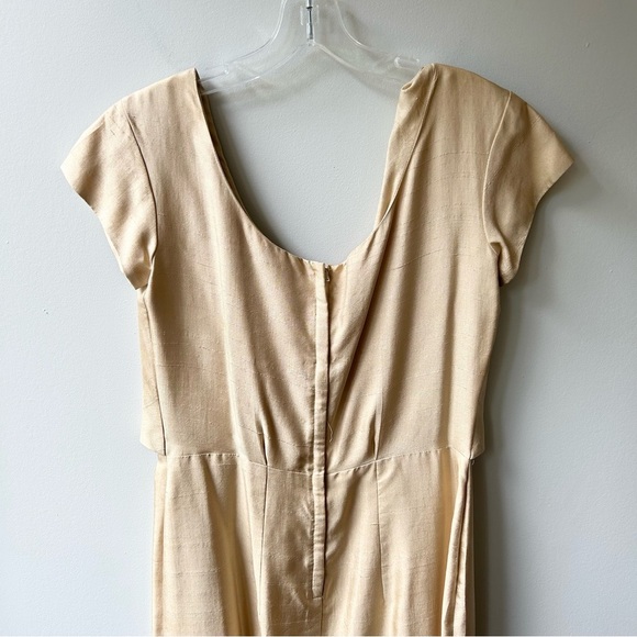 Vintage 1960s gold silk handmade sheath dress with front bow bodice detail - Picture 8 of 13